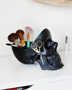 Schwarze Totenschädel Schale 27cm 7 Schwarze Totenschädel Schale 27cm -Halloween Dekorations Geschäft schwarze totenkopf schale schwarze totenschaedel schale black skull trinket dish 53491 03